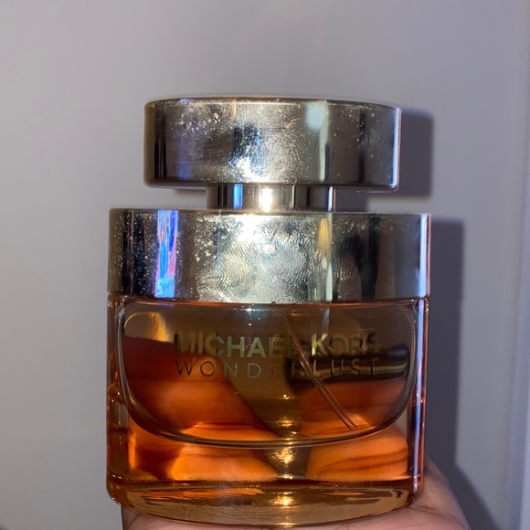Michael Kors Wonderlust Eau De Parfum - Picture 2 of 3